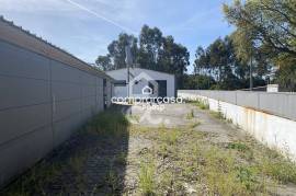 Industrial Warehouse for Sale in São Félix da Marinha