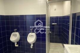 Industrial Warehouse for Sale in São Félix da Marinha