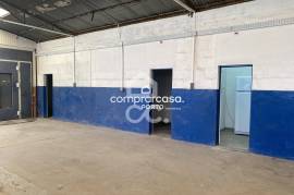 Industrial Warehouse for Sale in São Félix da Marinha