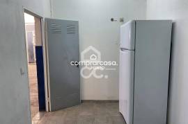 Industrial Warehouse for Sale in São Félix da Marinha