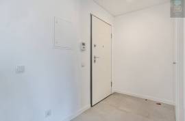 New T2 Duplex with river view from Terrace, Box and swimming pool 5 minutes from Praia da Rocha!