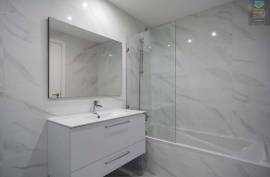 New T2 Duplex with river view from Terrace, Box and swimming pool 5 minutes from Praia da Rocha!