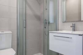 New T2 Duplex with river view from Terrace, Box and swimming pool 5 minutes from Praia da Rocha!