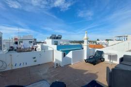 Refurbished 3 bedroom villa for sale with river view in Alvor