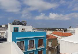 Refurbished 3 bedroom villa for sale with river view in Alvor