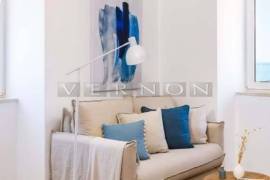 Algarve, villa with 4 independent studios, located in the center of the village of Carvoeiro, only 30 mt from the beach and local shops