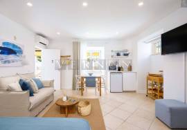 Algarve, villa with 4 independent studios, located in the center of the village of Carvoeiro, only 30 mt from the beach and local shops