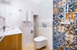 Algarve, villa with 4 independent studios, located in the center of the village of Carvoeiro, only 30 mt from the beach and local shops