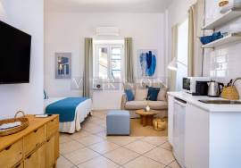 Algarve, villa with 4 independent studios, located in the center of the village of Carvoeiro, only 30 mt from the beach and local shops