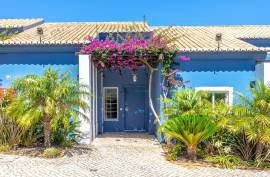 Tourist Resort for sale - Luz, Lagos