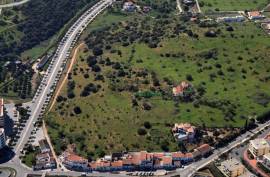 Plot of land for the construction of 12 apartments in Fonte Coberta, Lagos – Close to the Marina.