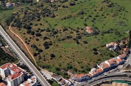 Plot of land for the construction of 12 apartments in Fonte Coberta, Lagos – Close to the Marina.