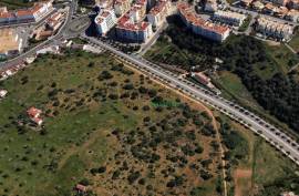 Plot of land for the construction of 12 apartments in Fonte Coberta, Lagos – Close to the Marina.
