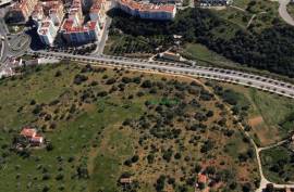 Plot of land for the construction of 12 apartments in Fonte Coberta, Lagos – Close to the Marina.