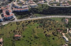 Plot of land for the construction of 12 apartments in Fonte Coberta, Lagos – Close to the Marina.