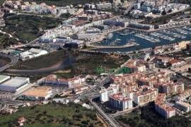 Plot of land for the construction of 12 apartments in Fonte Coberta, Lagos – Close to the Marina.