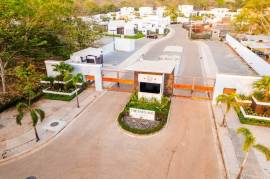 The Enclave: Ultra-Modern 3 Bedroom Villa Located Minutes From the Beach!