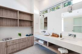 The Enclave: Ultra-Modern 3 Bedroom Villa Located Minutes From the Beach!