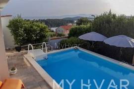 House With Swimming Pool in Hvar City