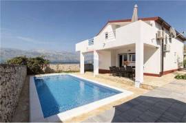 Villa with a pool near the beach - NEW ON THE MARKET!
