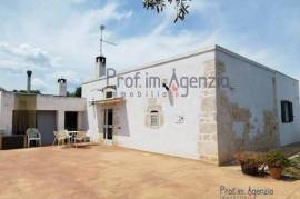 Cottages for sale in Ostuni