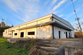 Warehouse with + 1600m2 in Seia