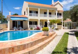 Traditional style 5 bedroom villa with private pool, in Loulé