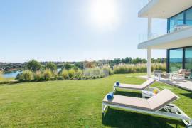 Modern apartment in Monte Rei, overlooking the Atlantic and golf course.