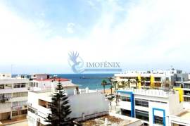 2 bedroom apartment with garage 50m from Quarteira beach