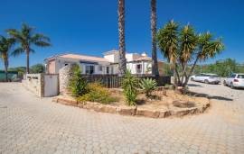 Fantastic 4 Bedroom for sale at São Brás de Alportel