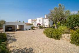 Majestic, countryside Quinta in Loule