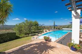 Majestic, countryside Quinta in Loule