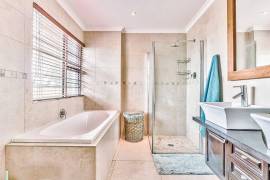 Luxury 7 Bed House For Sale In Sunset Beach Cape Town South