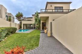 Luxury 7 Bed House For Sale In Sunset Beach Cape Town South
