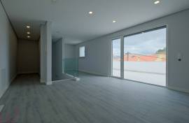 FAMÕES, YOUR PLACE! Space and Sophistication in a 4 Bedroom Villa, with 3 Suites and Wide View over the City