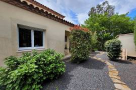 Superb Spacious Bastide-Style Villa Offering 195 M2 Of Living Space On 1000 M2 Of Land With Uninterrupted Views.