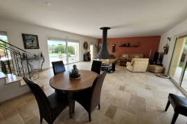 Superb Spacious Bastide-Style Villa Offering 195 M2 Of Living Space On 1000 M2 Of Land With Uninterrupted Views.