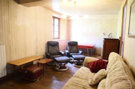 Traditional Country House with Garden