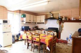 Traditional Country House with Garden