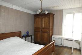 Traditional Country House with Garden