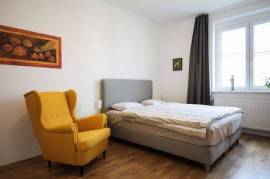 Stylish & quiet apartment on the metro Dejvicka
