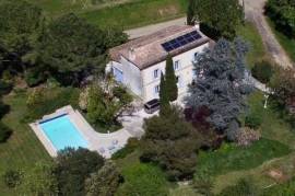 Dpt Lot et Garonne (47), à vendre PUYMICLAN maison P6 de 225 m² - Terrain de 6 355,00 m²