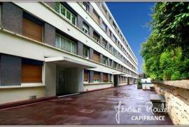 Dpt Vienne (86), à vendre POITIERS Gare Centre-ville, appartement T3 de 69,88 m² avec cave et place de parking privative