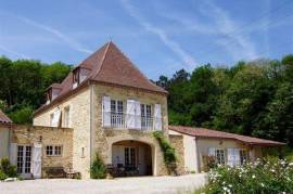 Superb ensemble with house, gîtes and swimming pool