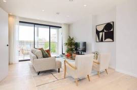 The Brondesbury Hideaway - Stylish 3BDR Flat with