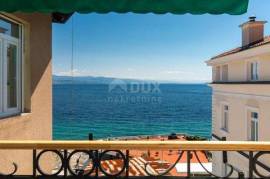OPATIJA, CENTER - Apartment 20 m from the sea with 2 balconies