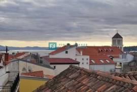 VODICE, apartment in a stone house, center, sea view, 250 m to the waterfront
