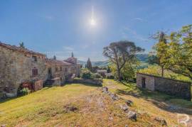 Farmhouse/Rustico - Talla. Historic borgo in a secluded location with wonderful views