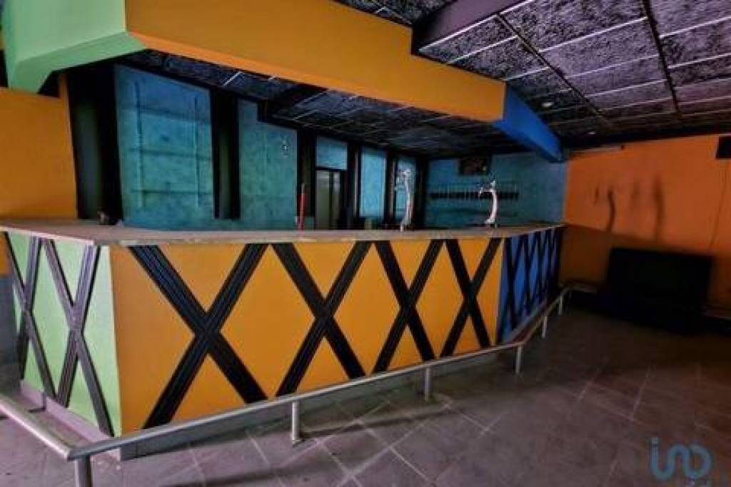 Loja / Estabelecimento Comercial em Bombarral e Vale Covo de 524,00 m²