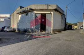 Warehouse with 146m2 on a plot of 282m²